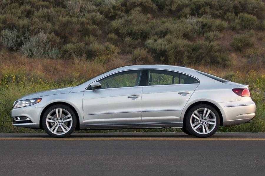  Volkswagen Passat CC 2013 года  (фото 23 из 87)